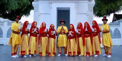 Mahasiswa Asal Spanyol Antusias Ikut Meriahkan Festival Hadrah Banyuwangi