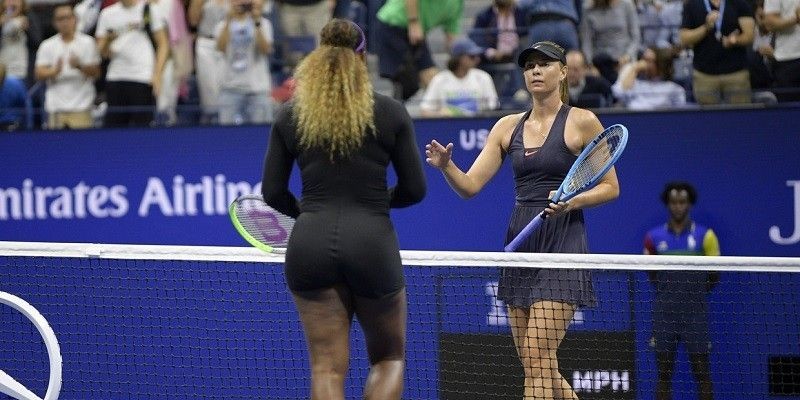 Serena Williams (membelakangi kamera)/RT