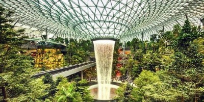 Beli Tiket Pesawat Hanya Untuk Antar Istri Ke Gerbang Bandara, Pria Ini Ditangkap Polisi