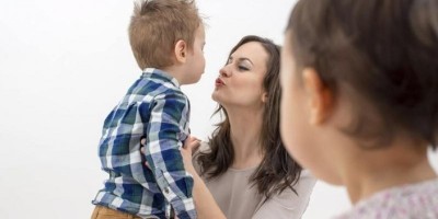 Jangan Membandingkan Adik dengan Kakaknya, Mom.
