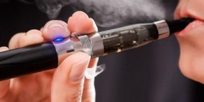 Paru paru Dipenuhi Minyak yang Mengeras. Waspada Bahaya Rokok Elektrik
