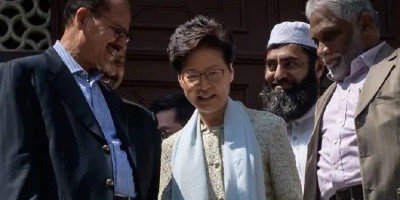 Pasca Insiden Serangan Meriam Air, Pemimpin Hong Kong Kunjungi Masjid Kowloon Untuk Minta Maaf