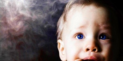 Waspada Mata Anak Juling Akibat Terpapar Asap Rokok