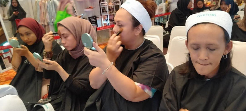 Beauty class Wardah Cosmetic dalam event Muslimah Creative Day 2020 di Balai Kartini, Jakarta (29/02)/Foto : Farah.id