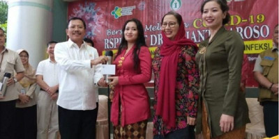 Jamu Jadi Buah Tangan Jokowi Untuk Tiga Pasien Covid-19 Yang Sembuh