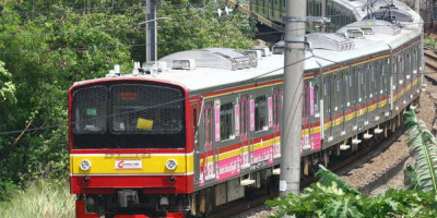 Ingat, Besok KRL Hanya Sampai Jam 8 Malam
