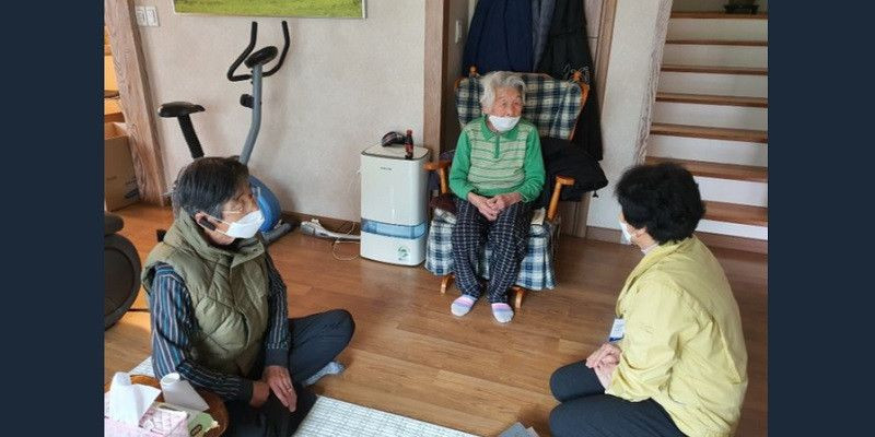 Nenek 96 tahun yang sembuh dari virus corona di Korea Selatan/Net