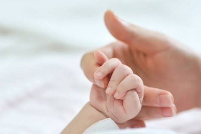 Ungkapan Kesal Seorang Ibu Yang Bayinya Positif Covid-19: Tolong, Tinggal Di Rumah