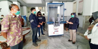 Karya Anak Bangsa, Swab Chamber Mampu Tingkatkan Keselamatan Pasien Dan Petugas Medis