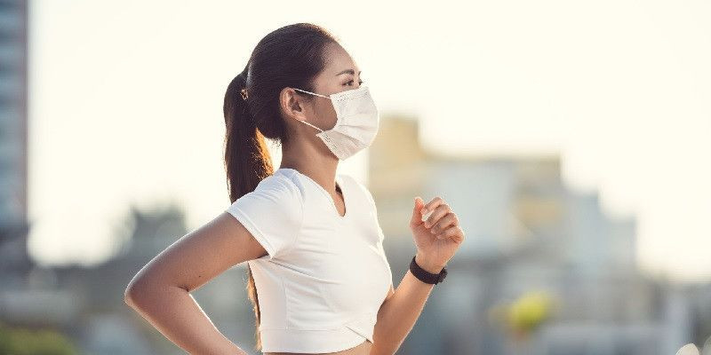 WHO menganjurkan untuk melepas masker saat berolahraga, naum tetap harus menjaga jarak fisik/Net
