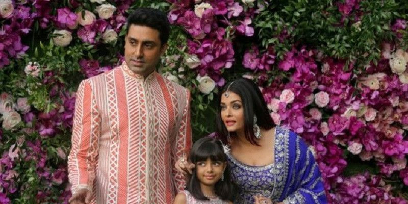 Bintang Bollywood Abhishek Bachchan beserta istrinya Aishwarya Rai Bachchan dan putrinya Aaradhya/Net