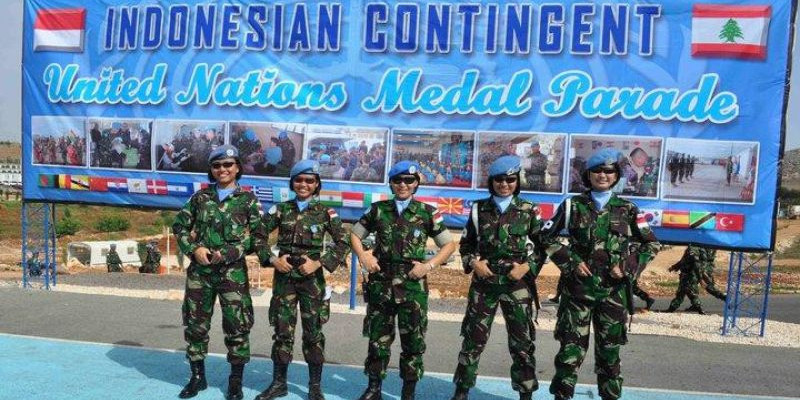 Kewajiban TNI Angkatan Udara dalam menjaga kedaulatan negara di udara,  adalah tugas yang harus sama-sama diemban, baik oleh prajurit pria maupun prajurit wanita/ F