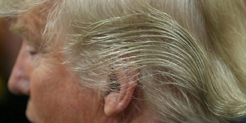 Presiden Amerika Serikat Donald Trump mengeluh soal rambutnya/Net