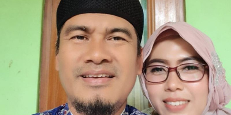 Mulyono dan istri/Net