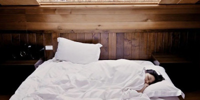 Bahaya Tidak Mematikan Lampu Saat Tidur