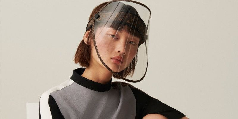 Merk fashion mewah Louis Vuitton meluncurkan LV Shield yang berfungsi untuk membuat penggunanya terlindungi namun tetap modis/CNN