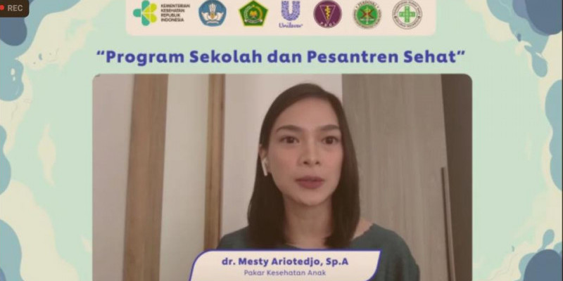 dr. Mesty Ariotedjo, Sp.A