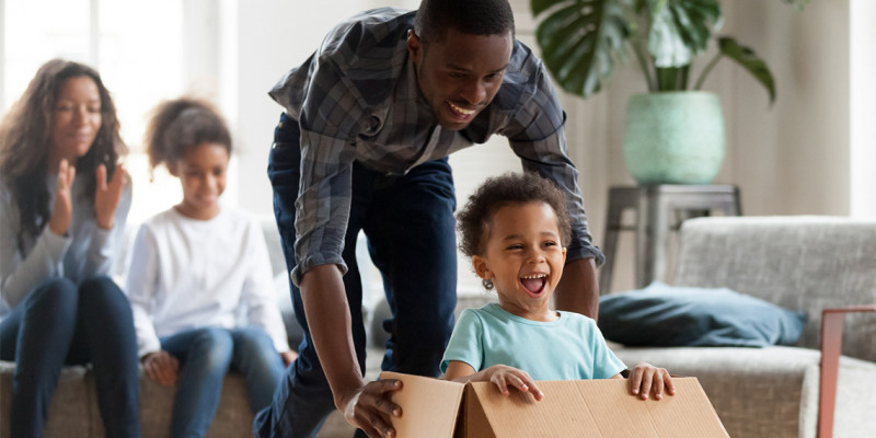 Dalam positive parenting, orangtua mengajarkan anak bahwa semua perbuatannya berharga dan bermakna/ Net