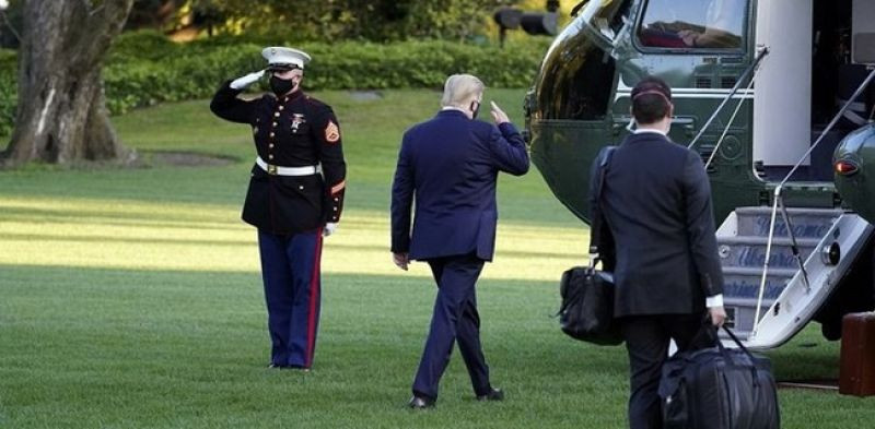 Trump terbang dengan helikopter menuju Rumah Sakit Militer/Net
