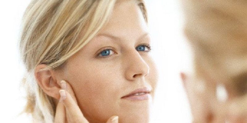 Serum wajah merupakan salah satu jenis produk skin care yang biasa digunakan oleh banyak kaum hawa/Net