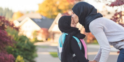 Menyalahkan Benda Mati Salah Satunya , Hindari 6 Kesalahan Ini Dalam Mendidik Anak