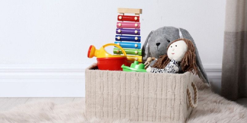 Merapikan mainan anak membantu anak belajar terorganisir/Net