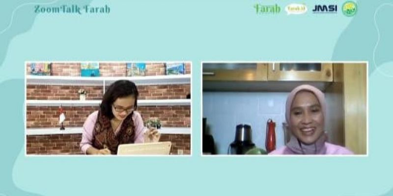 Pejuang kanker payudara Tri Harjanti saat berbagi pengalamannya dalam ZoomTalk Farah.id (10/03/2021) bertajuk Melawan Kanker Payudara dengan Pengobatan Alami Terapi Jus Sayur dan Buah/ FARAH