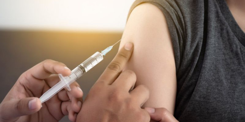 Ilustrasi suntik vaksin/ Net