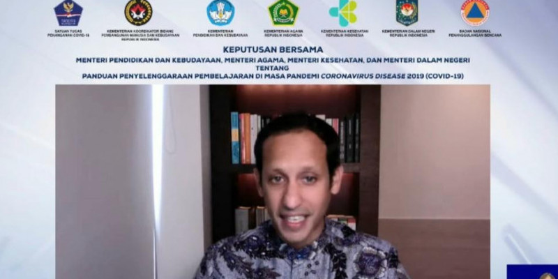 Menteri Pendidikan dan Kebudayaan Nadiem Makarim saat menjelaskan 2 hal terkait rencana pembukaan sekolah pada Juli 2021 di kanal YouTube Kemendikbud RI (30/03/2021)/ FARAH