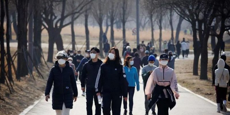 Korsel tidak lagi mewajibkan penggunaan masker di luar ruangan mulai Juli mendatang/Net