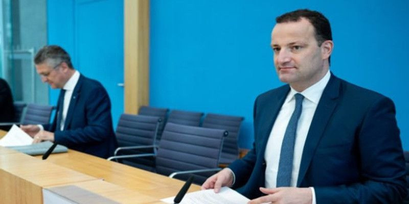 Menteri Kesehatan Jens Spahn mengadakan konferensi pers di Berlin pada 25 Juni/Net