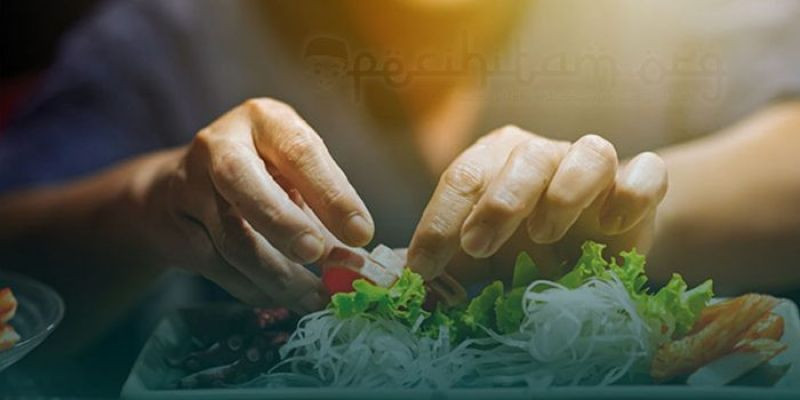 Makan langsung dengan tangan membuat pencernaan menjadi sehat, karena adanya bakteri baik yang menempel pada setiap jari tangan/ Net