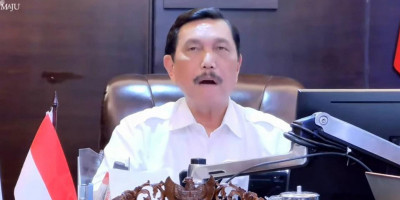 Uji Coba Mal Dibuka untuk Anak di Bawah Umur 12 Tahun, Menko Luhut: PPKM adalah Instrumen Tetap Pengendalian Covid-19 di Tanah Air