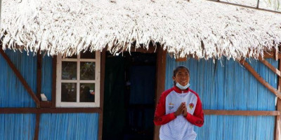 Susanti Ndapataka, Atlit Nasional Peraih Medali Emas Tinggal di Rumah Beratap Daun