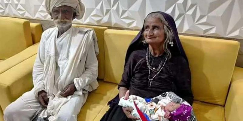 Jivunben Rabari menjadi salah satu perempuan tertua di dunia yang melahirkan anak di usia 70 tahun/ Net