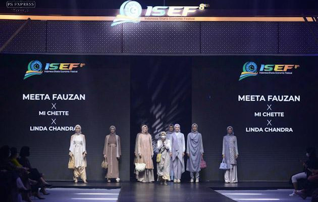 Gelaran Sustainable Muslim Fashion ISEF 2021 hadirkan fashion show busana muslim karya para perancang mode Indonesia dan anggota Industri Kreatif Syariah Indonesia/ Foto: Agung Hadiawan