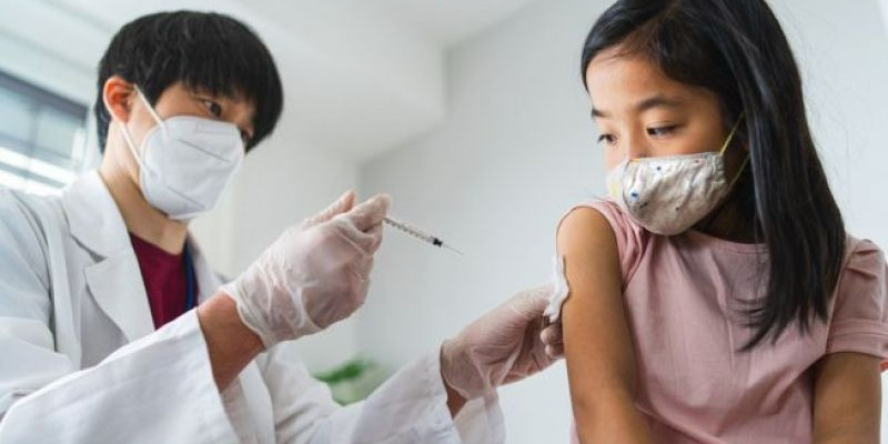 Ilustrasi vaksin pada anak/ Net