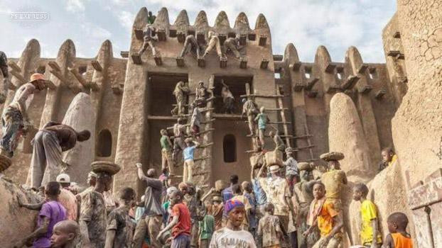 Pembangunan Masjid Agung Djenne di Mali/ Net