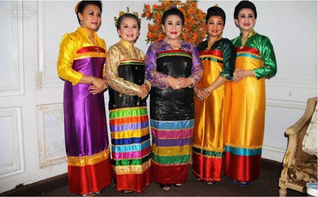 Pakaian tradisional adat Buton, Sulawesi Tenggara yang bernama “kombo” sekilas mirip dengan hanbok, pakaian tradisional masyarakat Korea/ Net