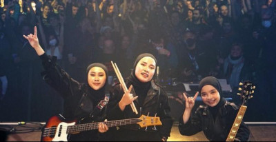 Voice of Baceprot, Tiga Hijabers Garut yang Menyuarakan Keresahan Perempuan Lewat Musik Metal ke Seluruh Dunia