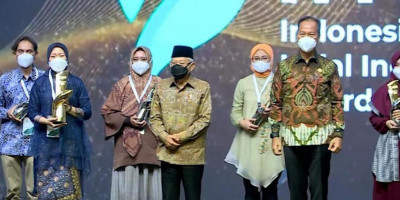 Islamic Fashion Institute Raih Penghargaan Academic Innovation & Best Halal Innovation di IHYA