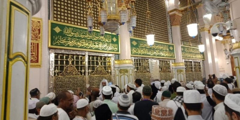 Pemerintah Saudi membatasi izin mengunjungi makam Nabi Muhammad untuk jemaah pria saja/ Net