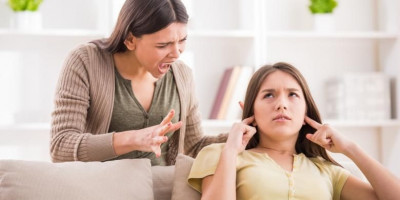 Bunda Punya Sifat Pengekang? Kenali Tanda dan Alasan untuk Berubah Agar Anak Bahagia