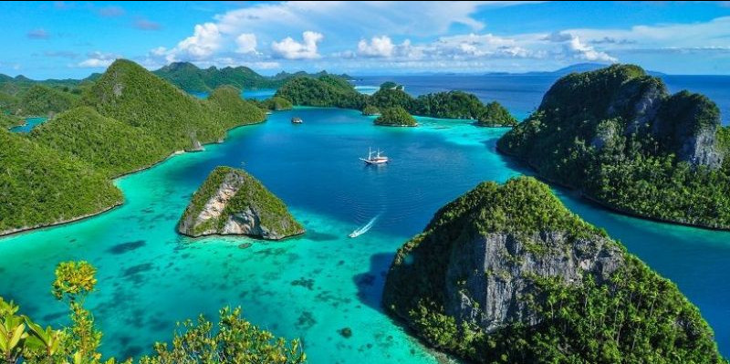 Keindahan destinasi wisata Raja Ampat di Papua Barat/ Foto: Shutterstock


