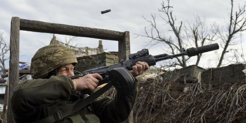 Pasukan Ukraina yang terus bersiaga menghadapi gempuran Rusia/ Foto: Reuters

