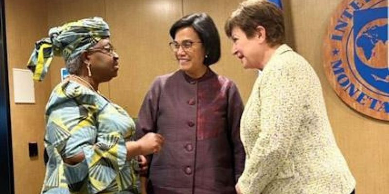 Menkeu Sri Mulyani bersama Managing Director IMF Kristalina Georgieva dan Director General World Trade Organization (WTO) Ngozi Okonjo-Iweala/ Foto: Instagram @smindrawati