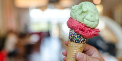 Cermati Bahan Halal Haram di Balik Kelezatan Es Krim