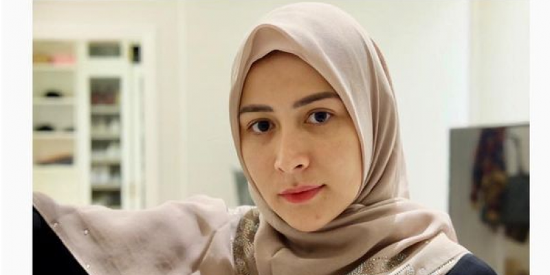 Rina Diana mantap berhijab/ Net