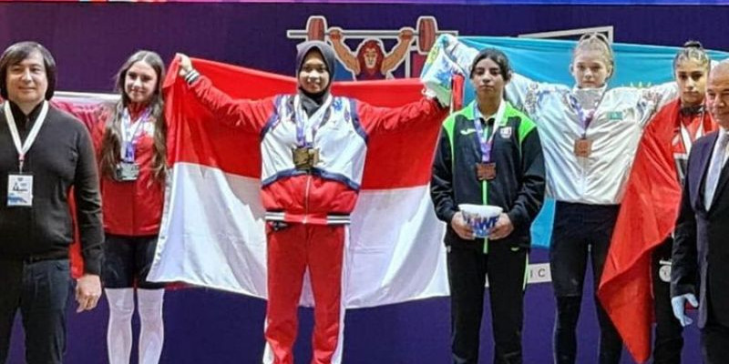 Luluk Diana atlet lifter berhijab asal Pacitan, Jawa Timur, berhasil raih juara dunia angkat besi remaja kelas 49 kilogram, dalam ajang Internasional Weightlifting Federation (IWF) Youth/ Net