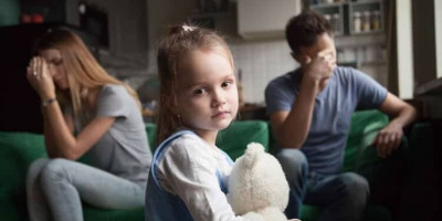 Orangtua Cerai, Anak Jadi Patah Hati? Kurangi Dampaknya dengan Tips Berikut Ini